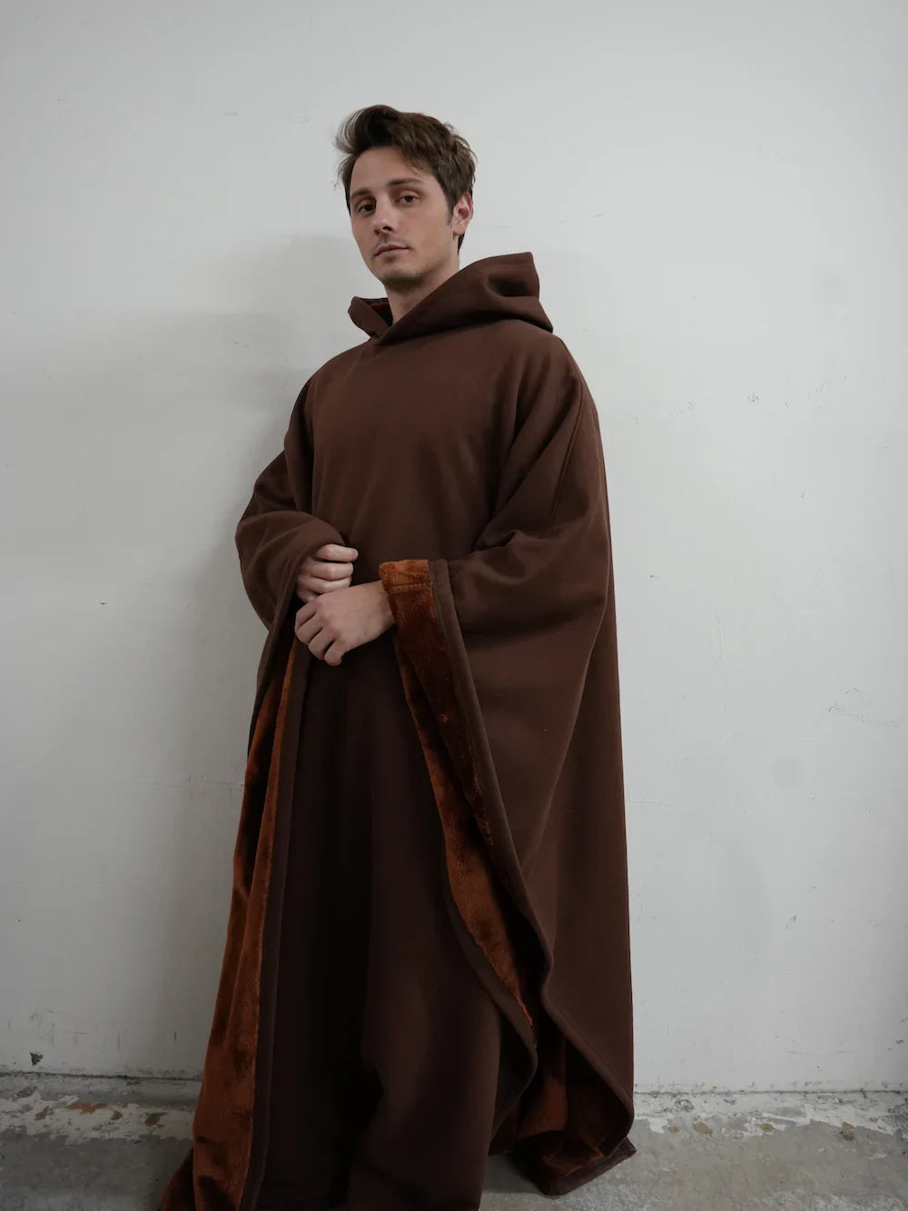 𝗨𝗻𝗶𝘀𝗲𝘅 𝗖𝗹𝗼𝗮𝗸 𝗛𝗼𝗼𝗱𝗶𝗲 Brown